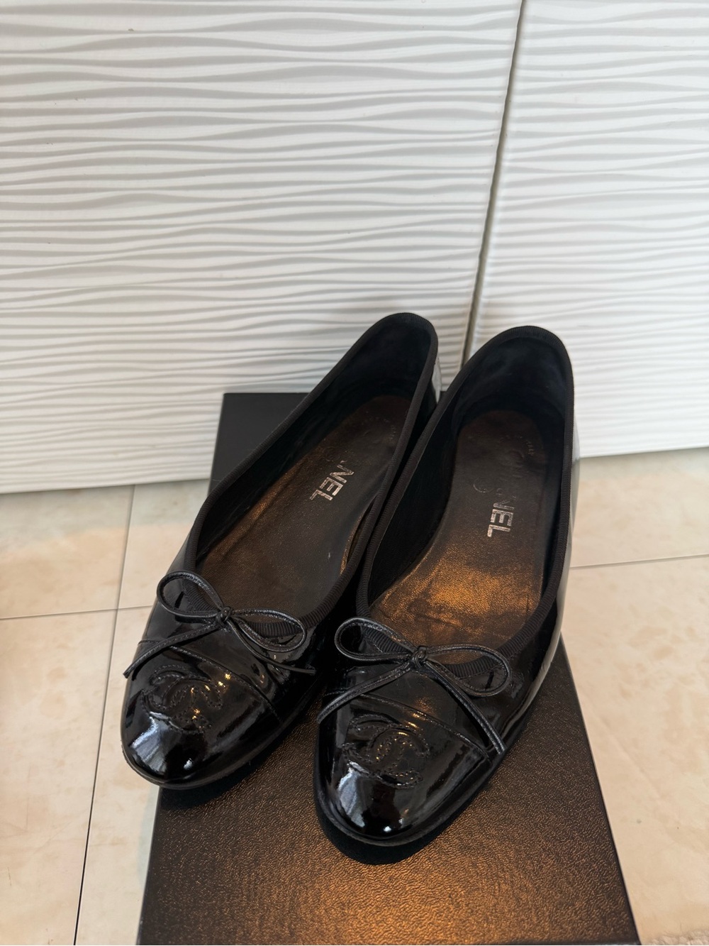 CHANEL Black Patent Leather Bow Cap-Toe Ballet Flats